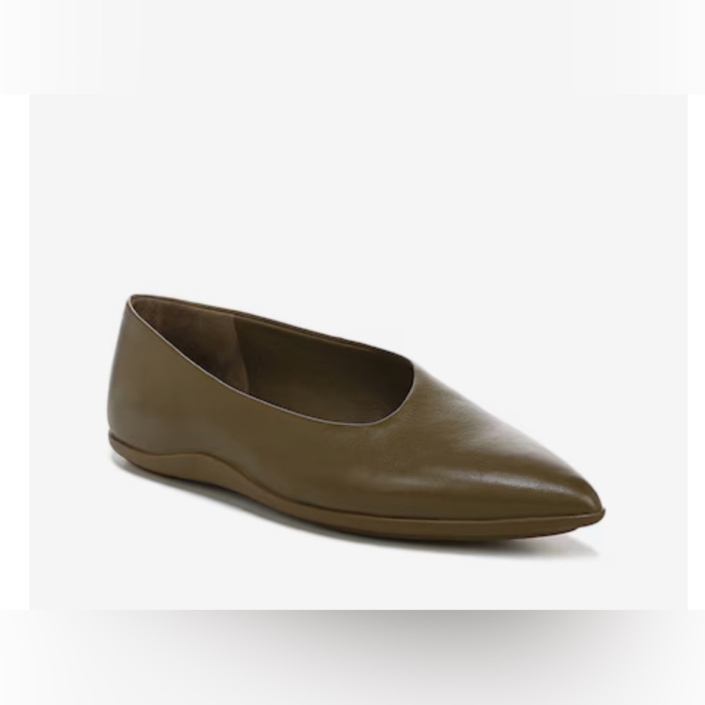Vince Lex Flats Leather Asymmetric Pointed Toe in green , Sz 7